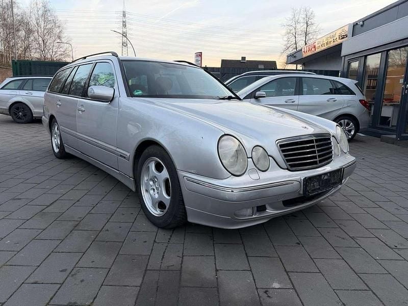 Other Gebraucht 2000 Mercedes E240 Elegance Kombi | 3.490 € - Bild 1/3