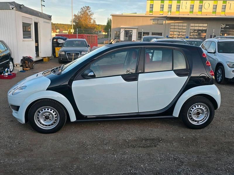 Usata Smart ForFour 80 CV (58 kW) 2004 Bianco Utilitaria