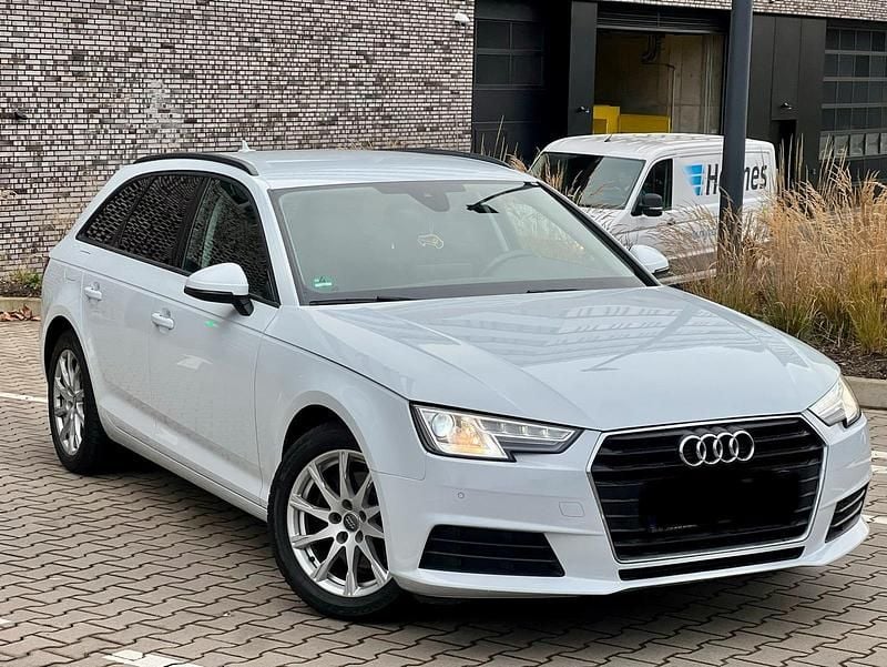 Weiß Gebraucht 2017 Audi A4 Sport Kombi | 17.300 € (Superpreis) - Bild 1/4