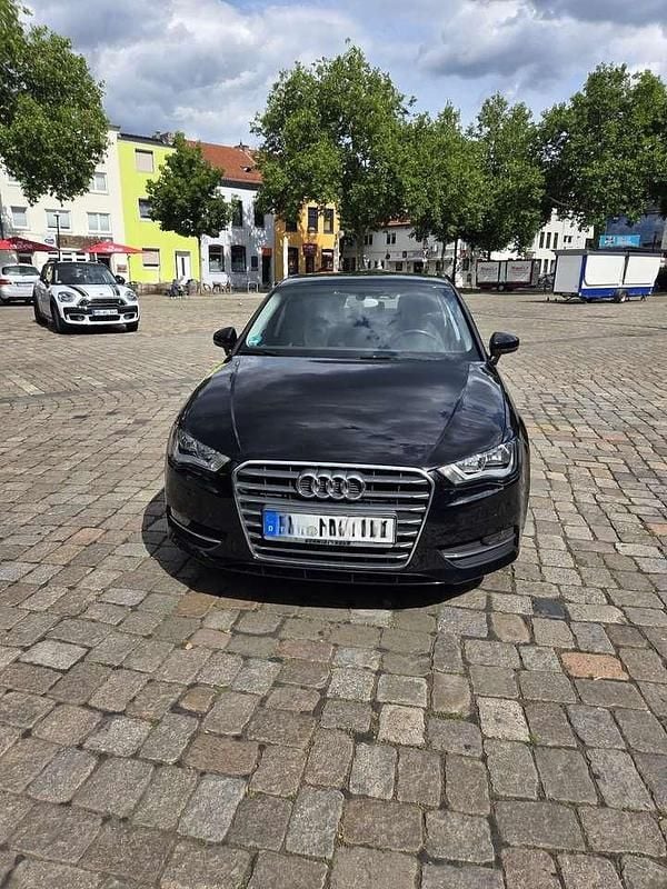 Schwarz Gebraucht 2014 Audi A3 Attraction Kleinwagen | 9.200 € (Fairer Preis) - Bild 1/4