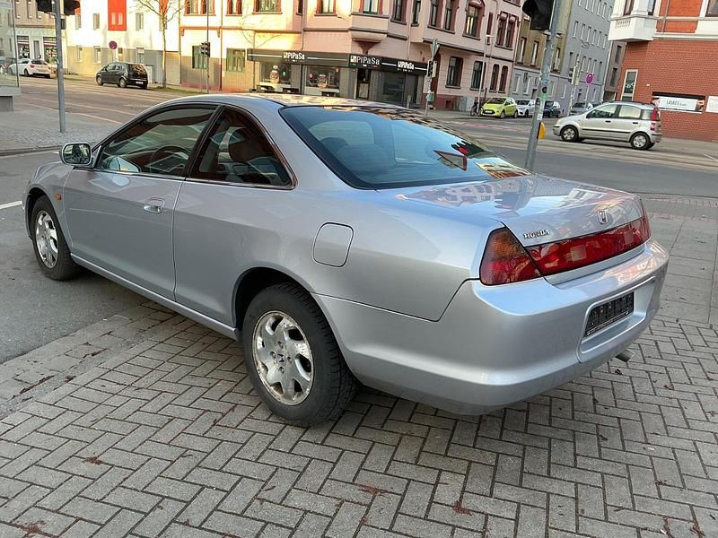 Gebraucht Honda Accord 147 PS (108 kW) 1999 Silber Coupé