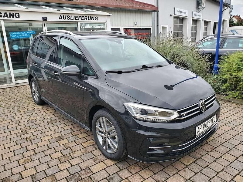 Neu VW Touran R-line 150 PS (110 kW) 2025 Grenadillschwarz metallic Van / Kleinbus