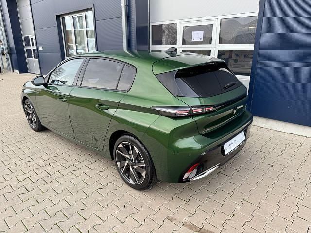 Gebraucht Peugeot 308 Allure 131 PS (96 kW) 2022 Grün Limousine