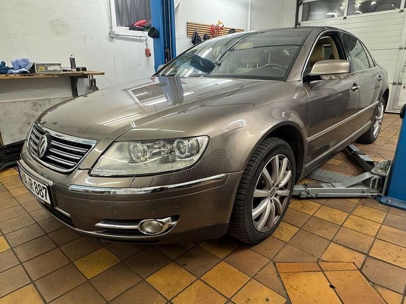Beige Gebraucht 2009 VW Phaeton Limousine | 6.290 € (Guter Preis) - Bild 1/4