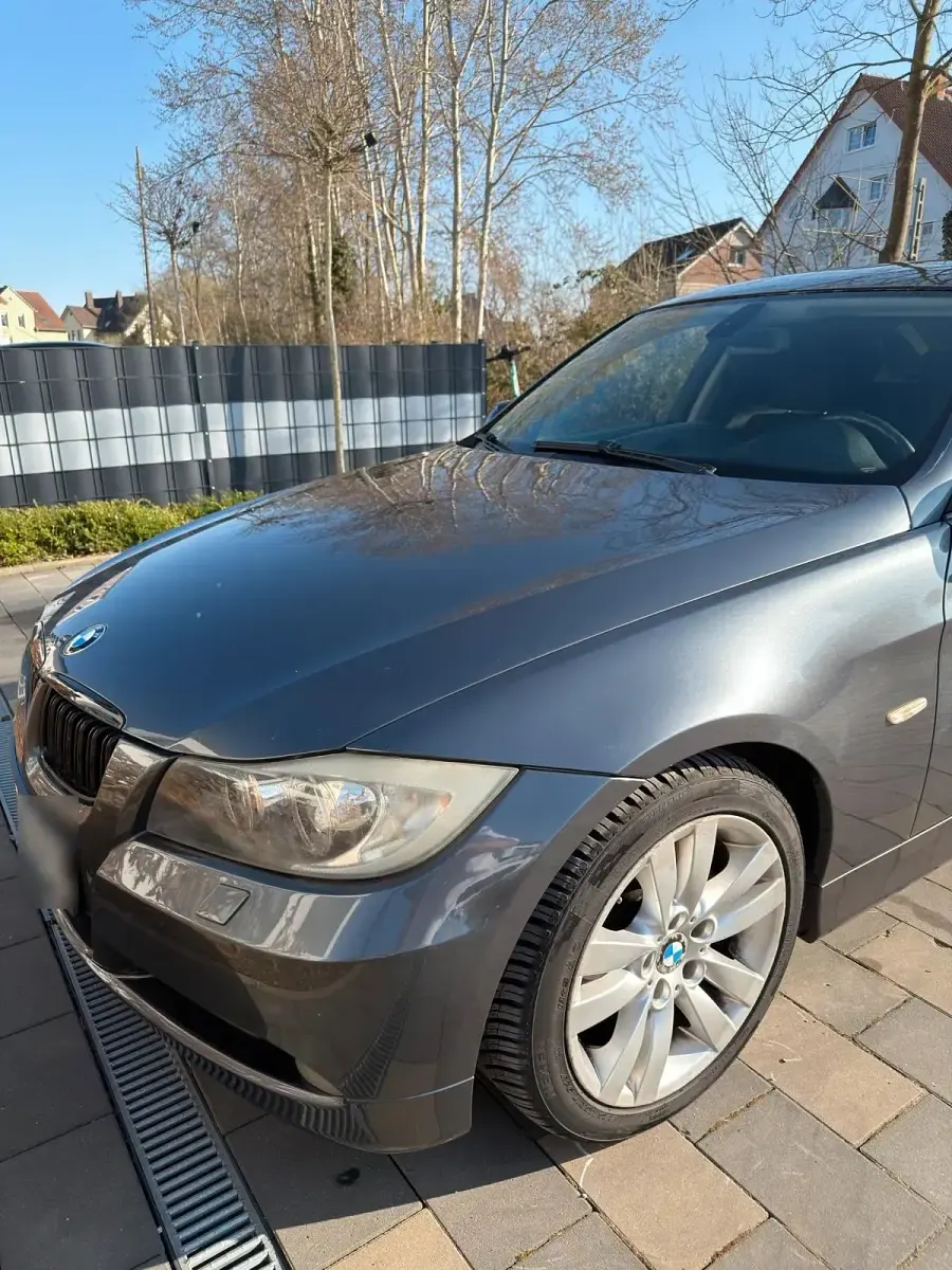 Gebraucht BMW 320 163 PS (119 kW) 2006 Grau Limousine