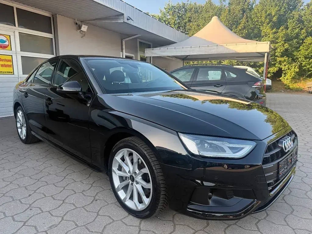 Gebraucht Audi A4 Advanced 204 PS (150 kW) 2023 Schwarz Limousine
