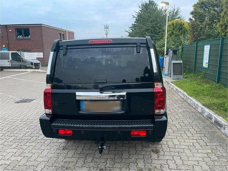 Second-hand Jeep Commander 218 CP (160 kW) 2007 Negru SUV