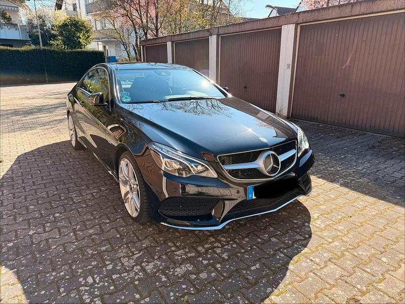 Gebraucht Mercedes E350 AMG 258 PS (189 kW) 2017 Schwarz Coupé