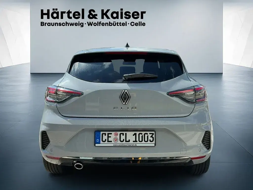 Neu Renault Clio V Techno 91 PS (66 kW) 2026 Grau Limousine