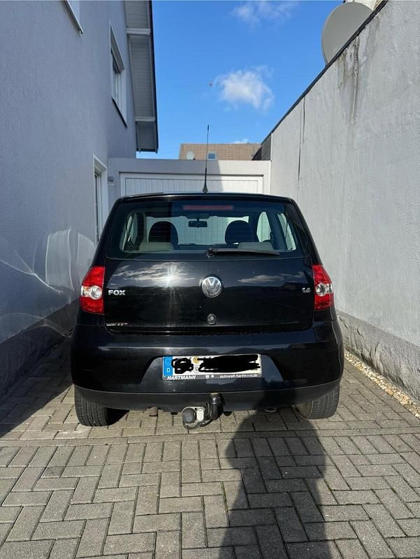 Schwarz Gebraucht 2009 VW Fox Kleinwagen | 3.000 € - Bild 1/4
