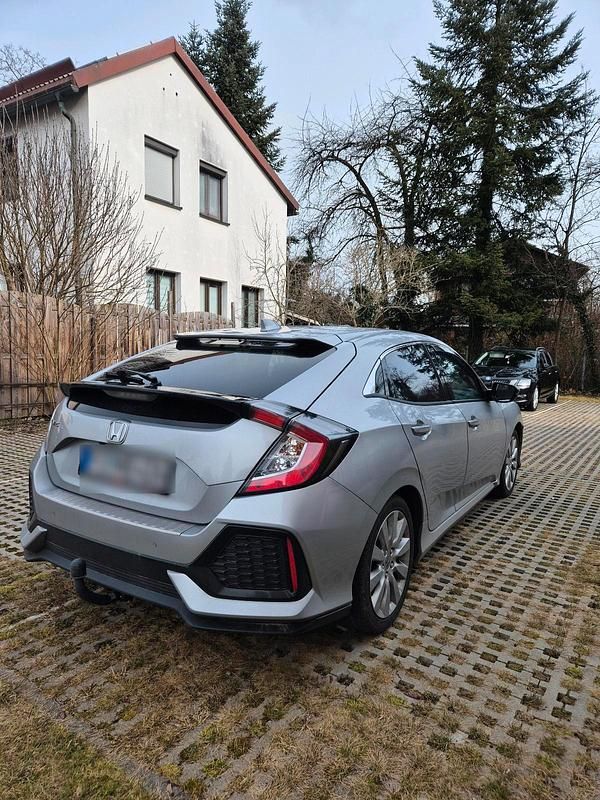 Gebraucht Honda Civic Elegance 120 PS (88 kW) 2018 Silber Limousine