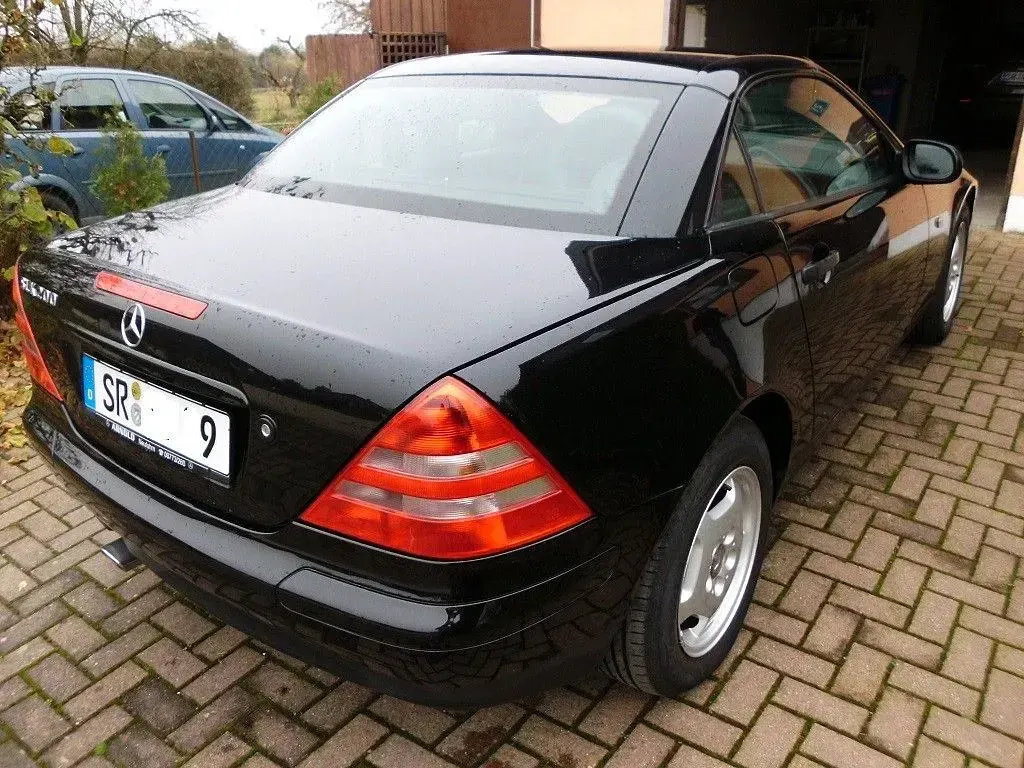 Gebraucht Mercedes SLK200 136 PS (100 kW) 1999 Schwarz Cabrio