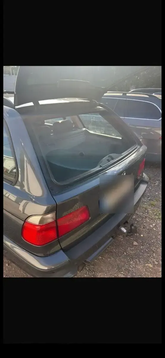 Gebraucht BMW 523 170 PS (125 kW) 2000 Grau Kombi