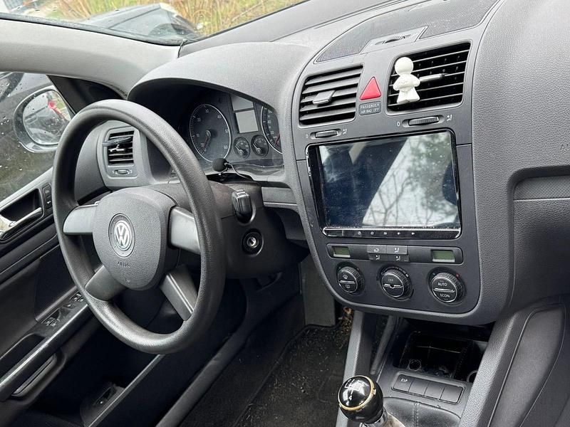 Gebraucht VW Golf V 105 PS (77 kW) 2005 Schwarz Kleinwagen