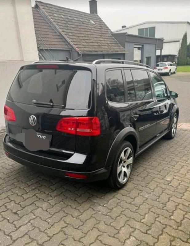 Gebraucht VW Touran Cross 140 PS (102 kW) 2011 Schwarz Van / Kleinbus