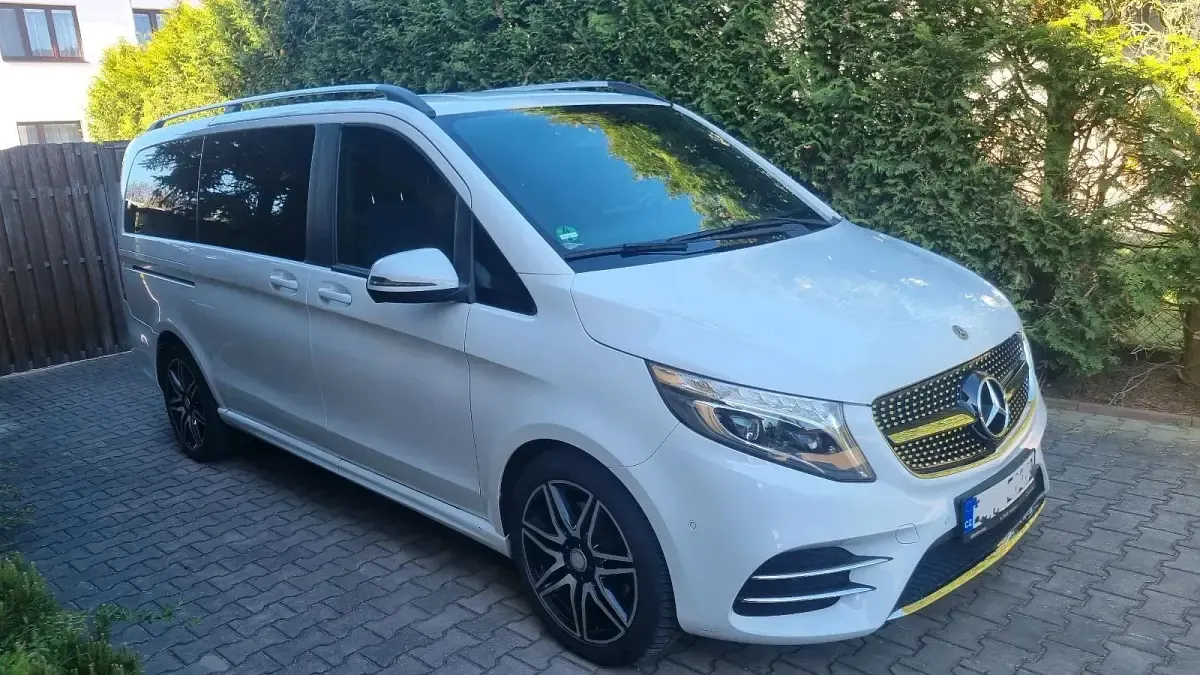 Gebraucht Mercedes V250 AMG line 190 PS (139 kW) 2017 Weiß Van / Kleinbus