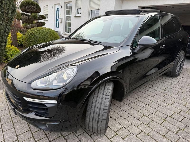 Second-hand Porsche Cayenne 262 CP (192 kW) 2017 Negru SUV