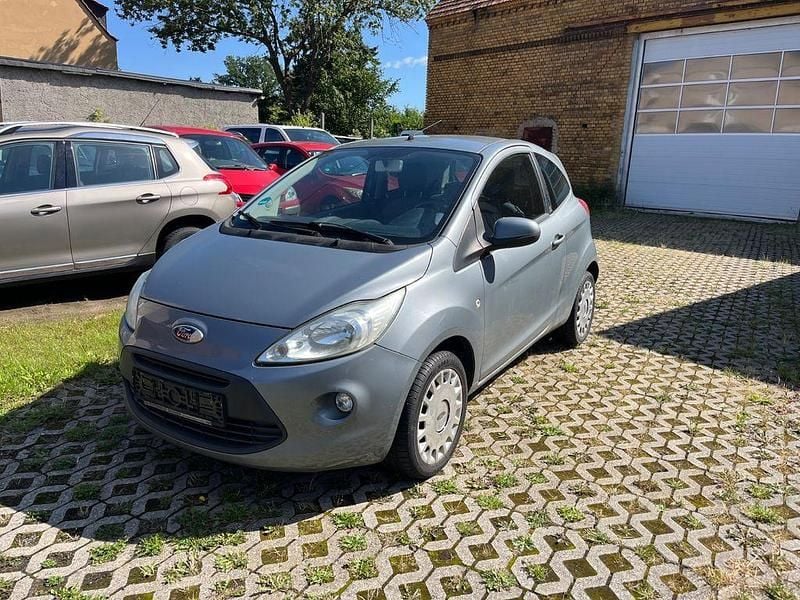 Grau Gebraucht 2010 Ford Ka Titanium Kleinwagen | 2.299 € (Fairer Preis) - Bild 1/4