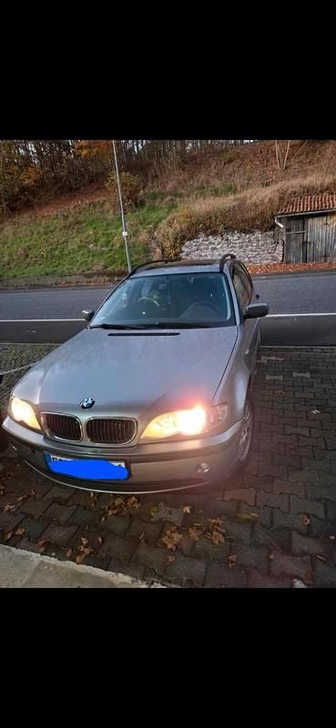 Gebraucht BMW 316 116 PS (85 kW) 2005 Grau Kombi