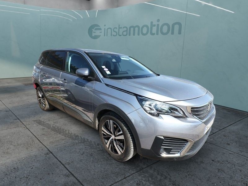 Grau Gebraucht 2020 Peugeot 5008 Business-Line Van / Kleinbus | 18.688 € (Guter Preis) - Bild 1/4