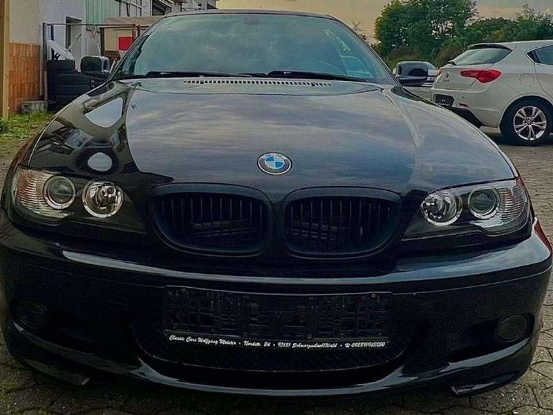 Black sapphire metallic Gebraucht 2003 BMW 325 Coupé | 8.999 € (Fairer Preis) - Bild 1/4