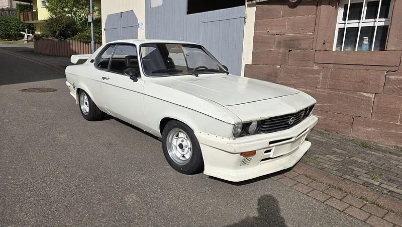 Weiß Gebraucht 1979 Opel Manta Coupé | 10.900 € - Bild 1/4