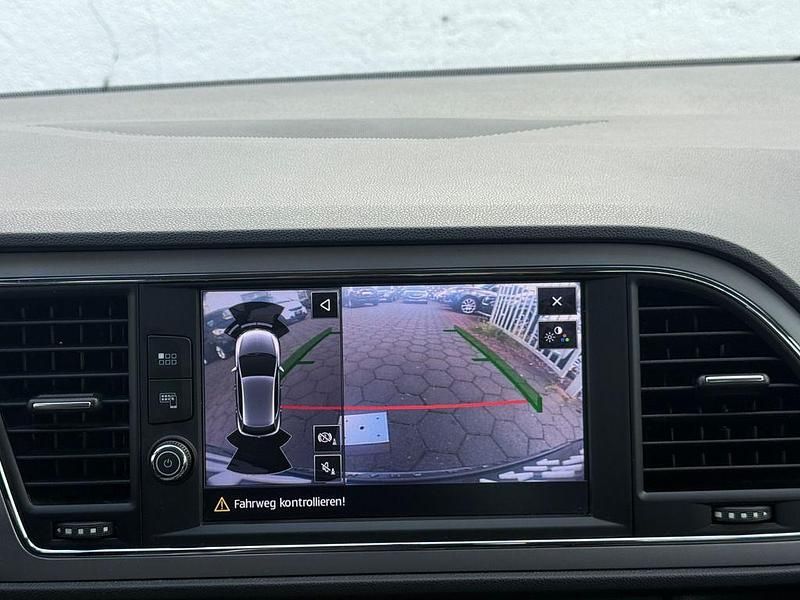 Gebraucht Seat Leon 131 PS (96 kW) 2020 Grau Limousine