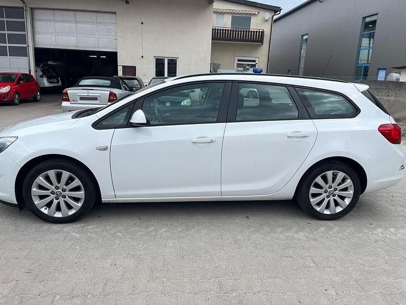 Gebraucht Opel Astra Style 116 PS (85 kW) 2015 Weiß Kombi