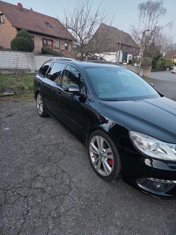 Gebraucht Skoda Octavia vRS 200 PS (147 kW) 2011 Schwarz Kombi