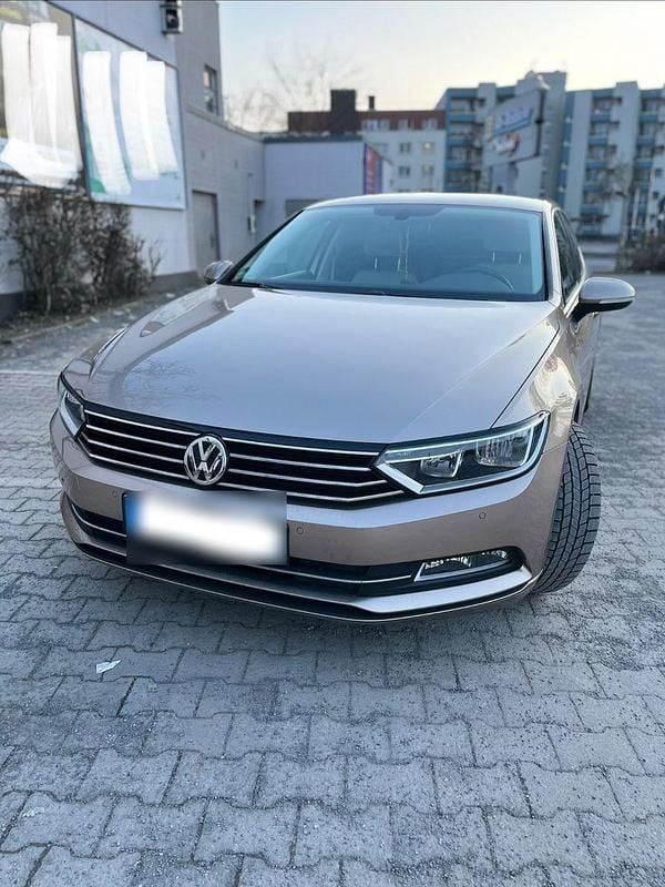 Gebraucht VW Passat Trendline 125 PS (91 kW) 2015 Beige Limousine