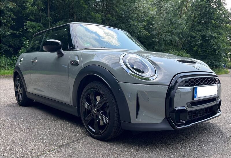 Grau Gebraucht 2022 Mini Cooper S Kleinwagen | 24.900 € (Fairer Preis) - Bild 1/4