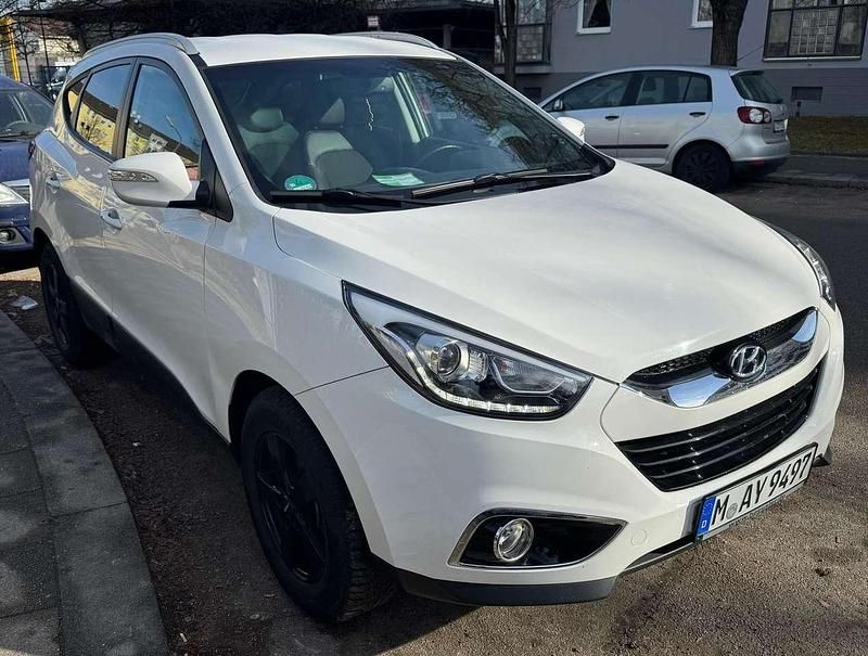 Weiß Gebraucht 2014 Hyundai ix35 Edition SUV | 11.800 € (Fairer Preis) - Bild 1/4