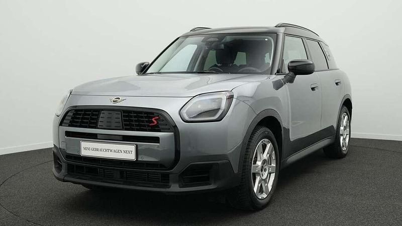 Grün Gebraucht 2024 Mini Countryman Classic SUV | 37.253 € - Bild 1/4