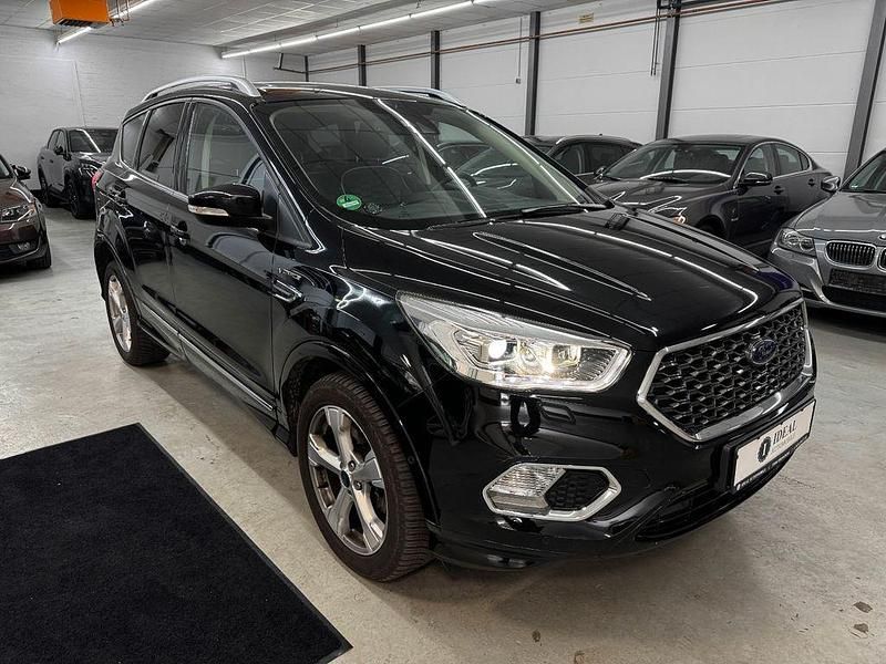 Gebraucht Ford Kuga Vignale 179 PS (131 kW) 2018 Iridiumschwarz metallic SUV