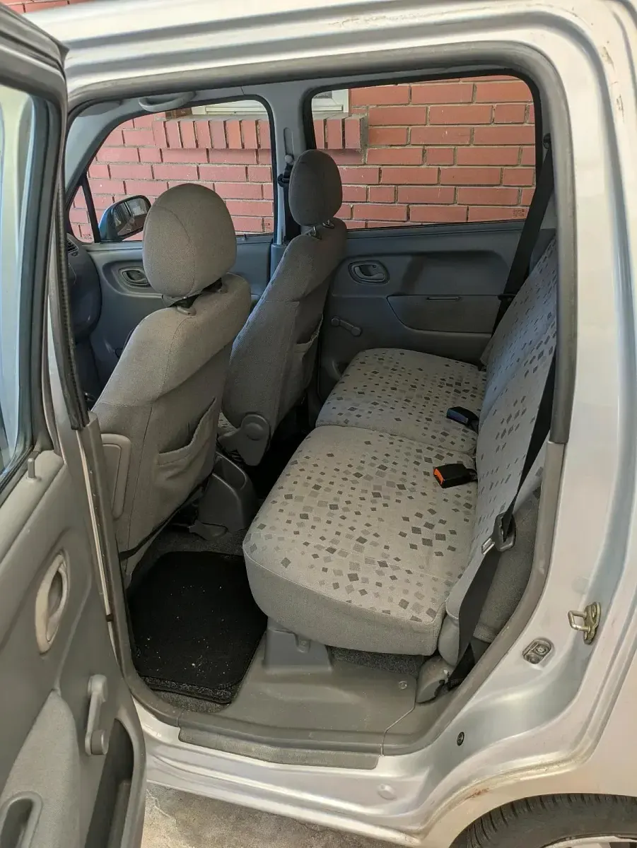 Gebraucht Opel Agila 58 PS (42 kW) 2002 Silber Van / Kleinbus