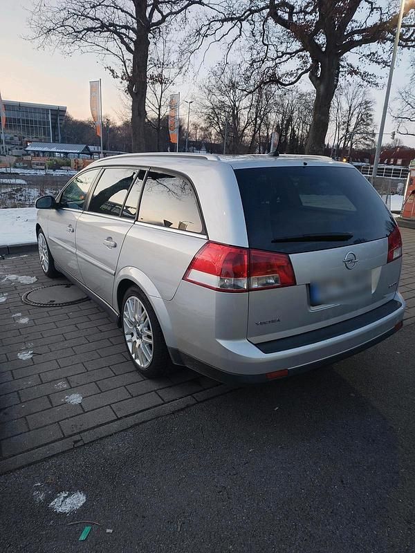 Gebraucht Opel Vectra 150 PS (110 kW) 2006 Silber Kombi