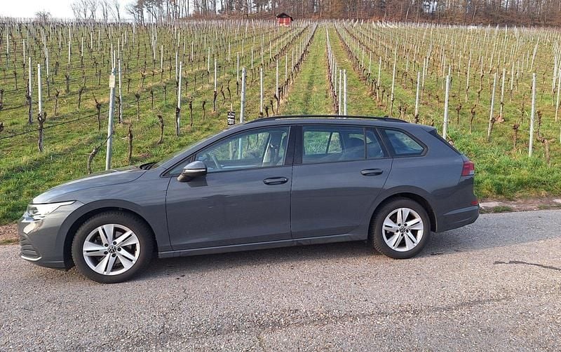 Gebraucht VW Golf VIII 110 PS (80 kW) 2021 Grau Kombi