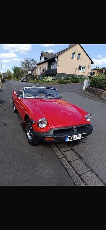 Rot Gebraucht 1976 MG B Cabrio | 14.300 € - Bild 1/4
