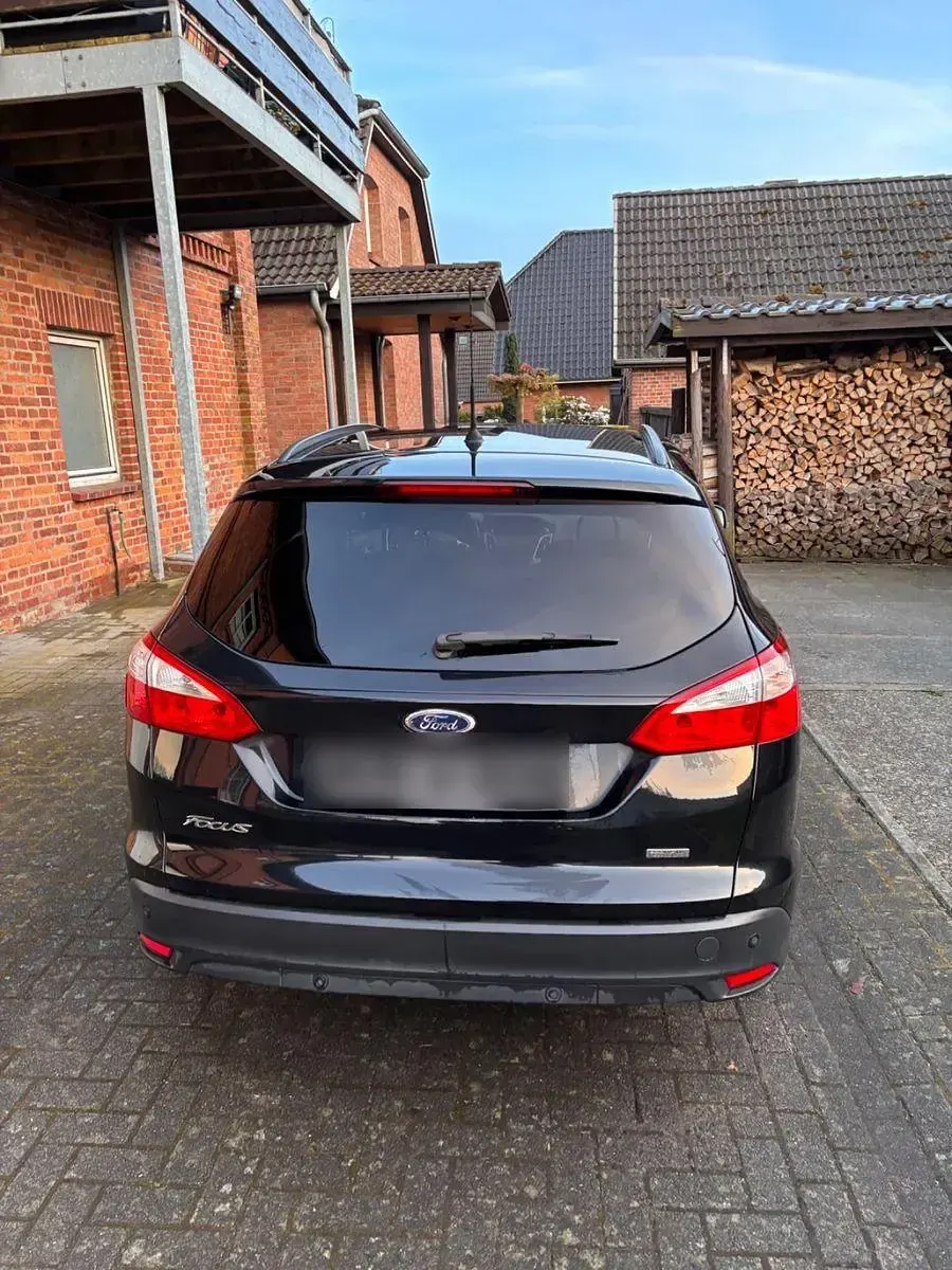Brugt Ford Focus Trend 101 HK (74 kW) 2013 Sort Stationcar