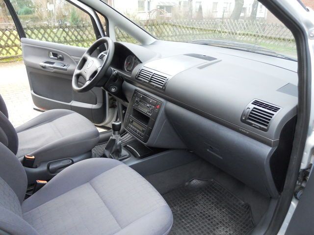 Gebraucht Seat Alhambra 116 PS (85 kW) 2001 Silber Van / Kleinbus