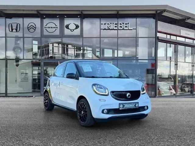 Second-hand Smart ForFour Prime 90 CP (66 kW) 2016 Alb Hatchback