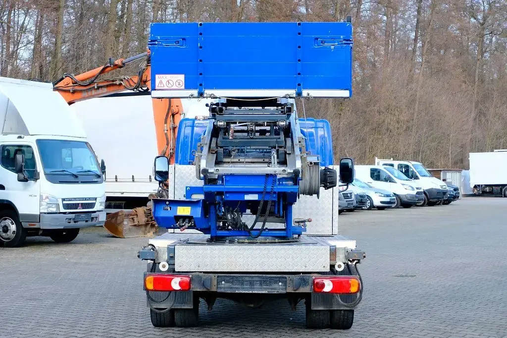 Gebraucht Nissan Cabstar 122 PS (89 kW) 2015 Blau Pickup