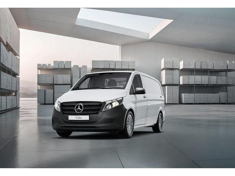 Gebraucht Mercedes Vito 163 PS (119 kW) 2024 Arktikweiß Van