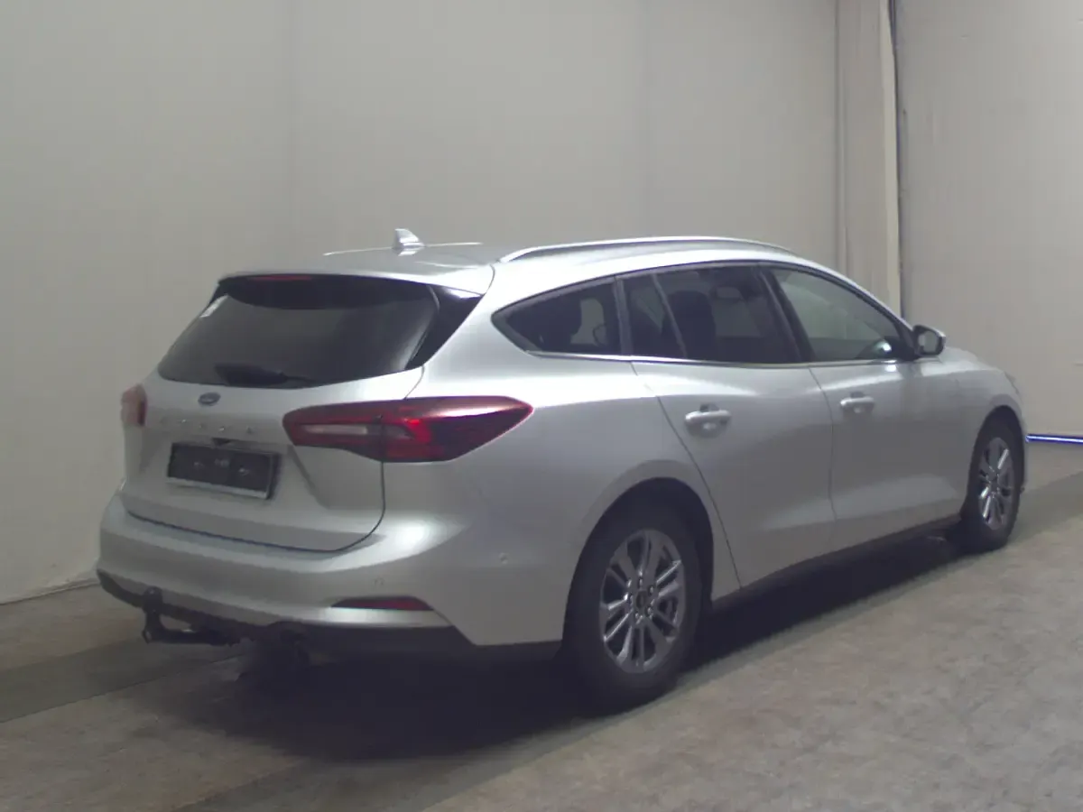 Second-hand Ford Focus Titanium X 116 CP (85 kW) 2024 Argintiu Berlinǎ