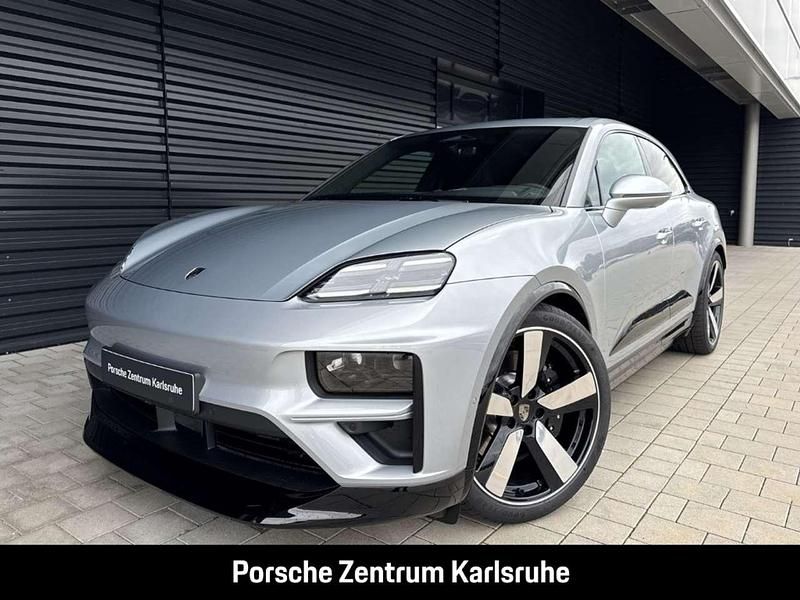 Dolomitsilbermetallic Neu 2025 Porsche Macan Turbo SUV | 143.350 € (Etwas zu teuer) - Bild 1/4