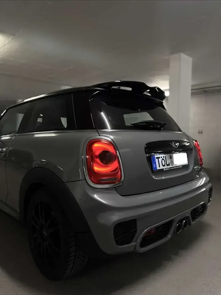 Używany Mini John Cooper Works Chili 192 KM (141 kW) 2017 Szary Hatchback