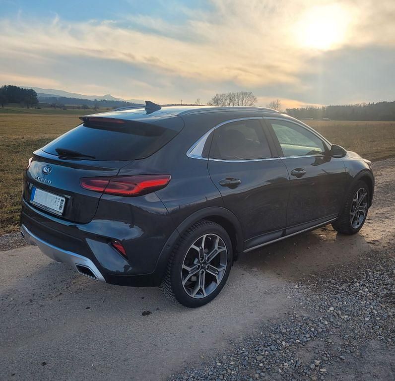 Gebraucht Kia XCeed Xdition 160 PS (117 kW) 2021 Grau SUV