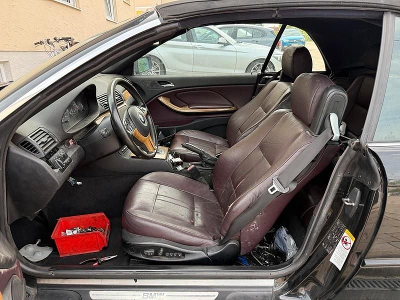 Gebraucht BMW 325 192 PS (141 kW) 2002 Schwarz Cabrio