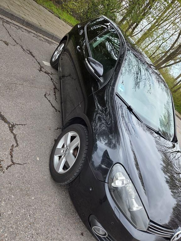 Gebraucht VW Golf VI 105 PS (77 kW) 2010 Schwarz Kleinwagen