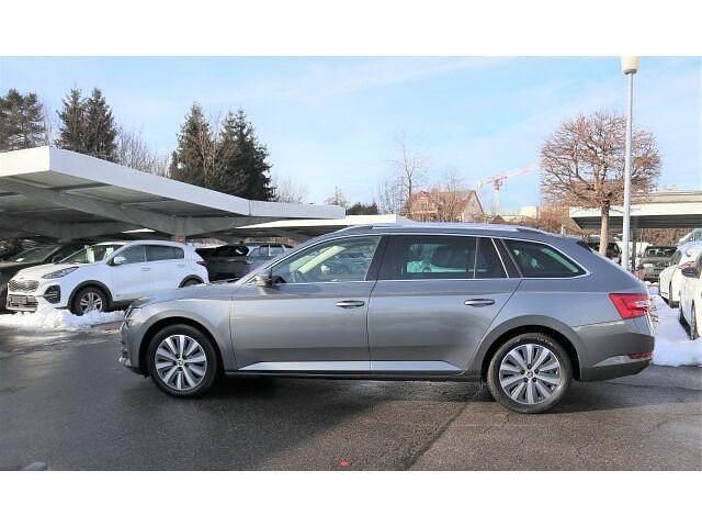 Gebraucht Skoda Superb Ambition 200 PS (147 kW) 2022 Graphitegrau metallic Kombi